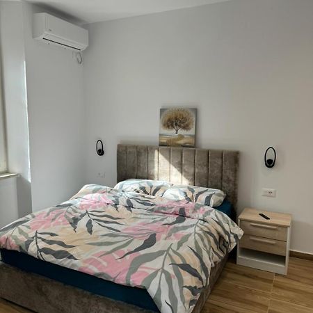 Vila 21 At Blloku Area Тирана Екстериор снимка