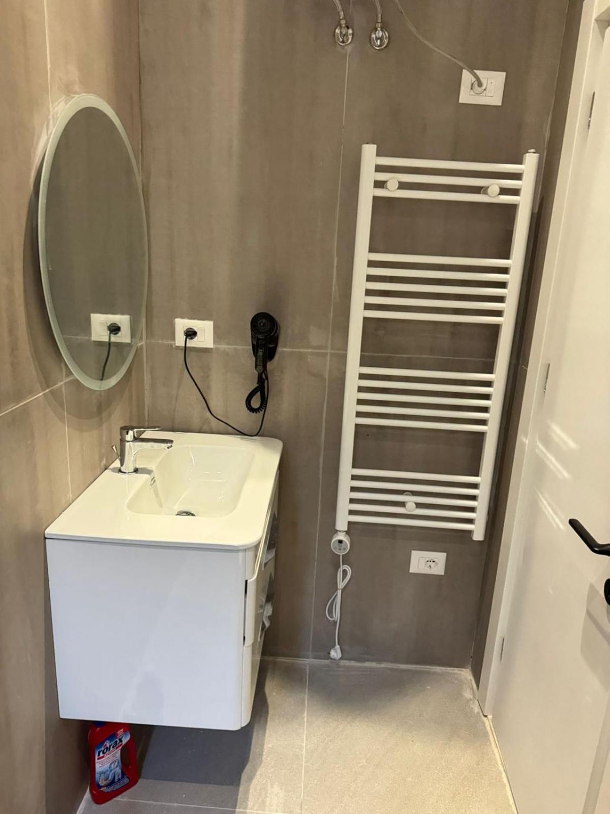 Vila 21 At Blloku Area Тирана Екстериор снимка