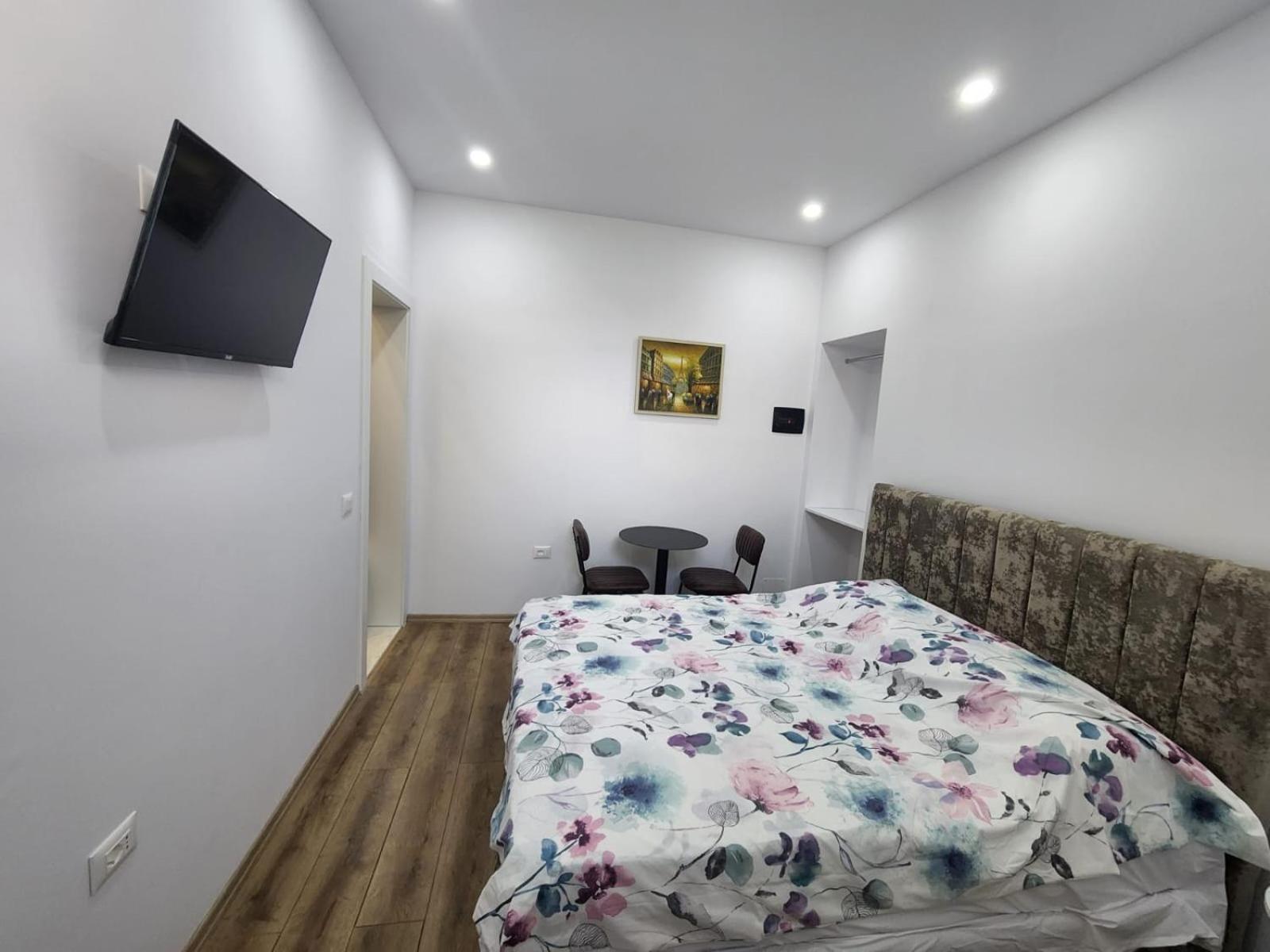 Vila 21 At Blloku Area Тирана Екстериор снимка