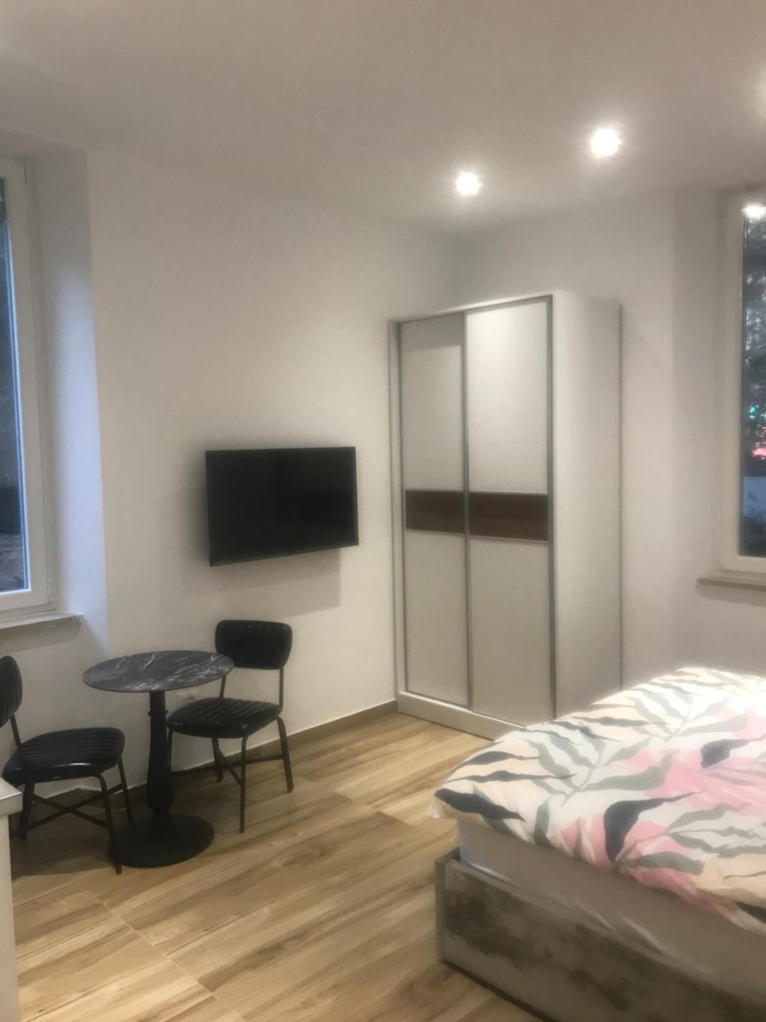 Vila 21 At Blloku Area Тирана Екстериор снимка
