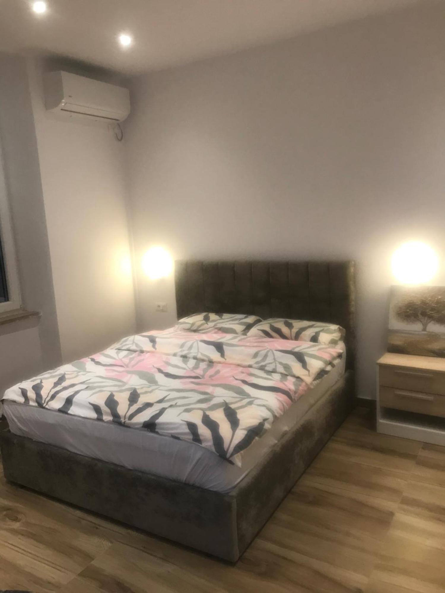 Vila 21 At Blloku Area Тирана Екстериор снимка