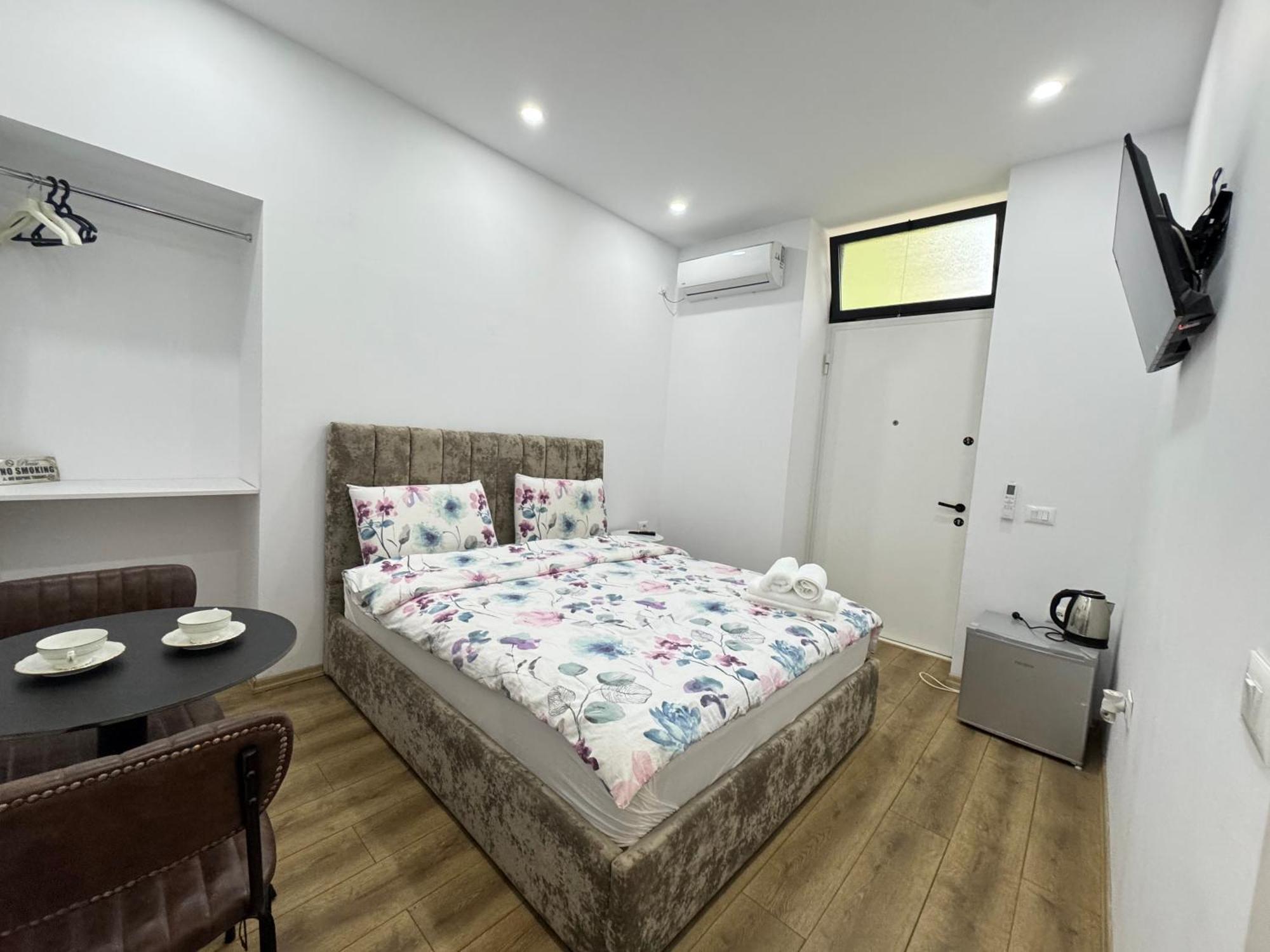 Vila 21 At Blloku Area Тирана Екстериор снимка