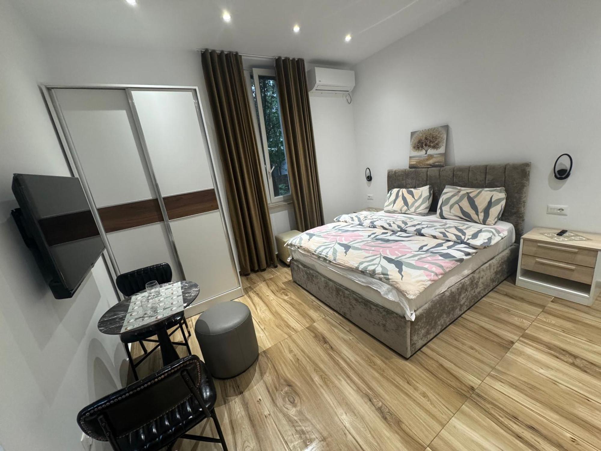 Vila 21 At Blloku Area Тирана Екстериор снимка