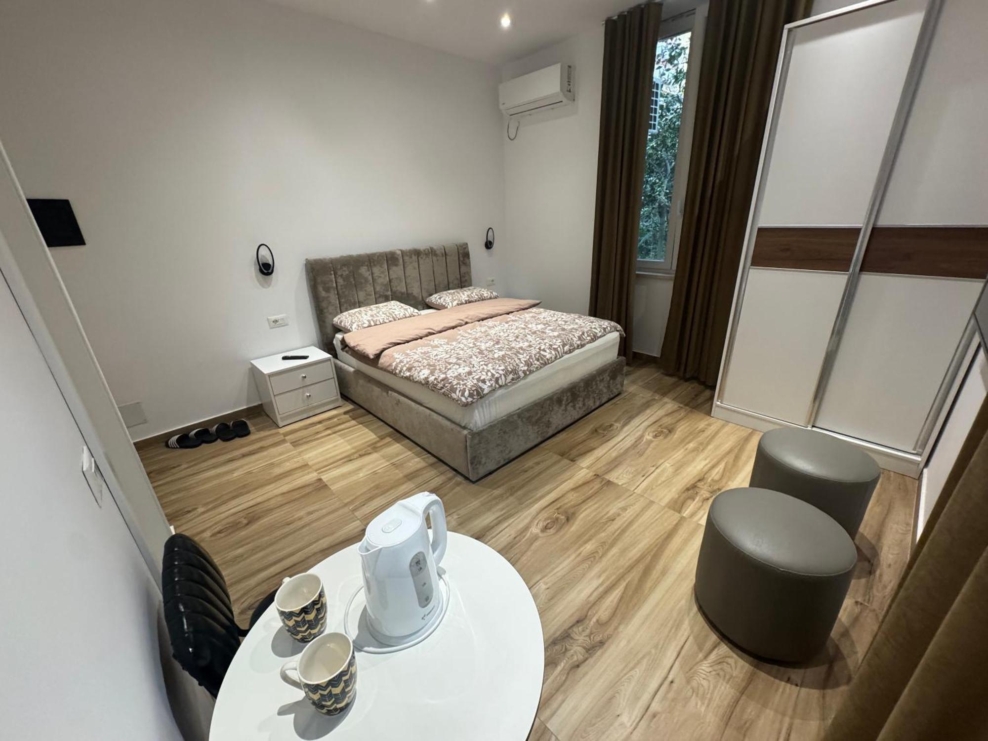 Vila 21 At Blloku Area Тирана Екстериор снимка